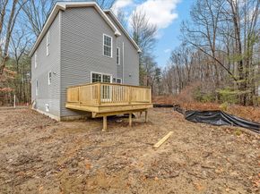 148A Tory Fort Ln, Worcester MA 01602