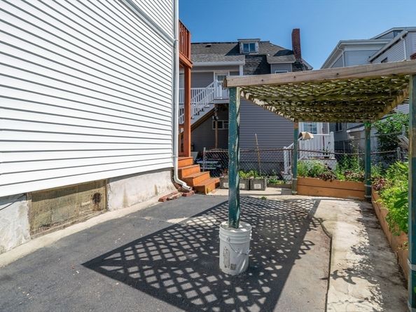 93 Franklin St, Lynn MA 01905