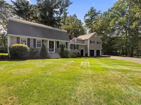 31 Hillcrest Dr, Pembroke MA 02359