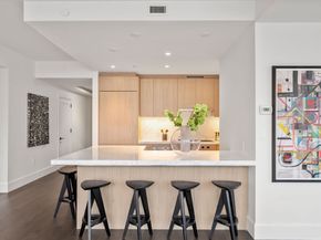 430 Stuart St 27DE, Boston MA 02116