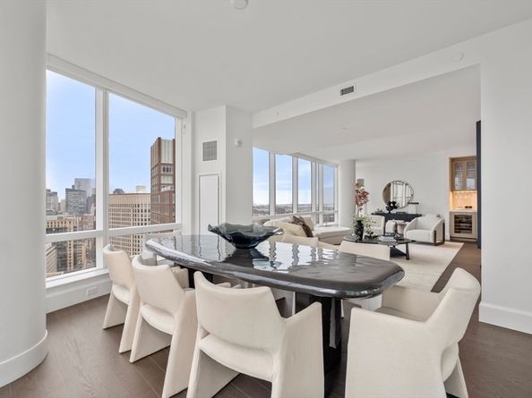 430 Stuart St 27DE, Boston MA 02116