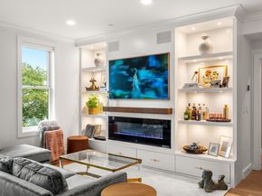 202 Maverick St 302, Boston MA 02128