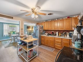 35 Bernadette St, Fitchburg MA 01420