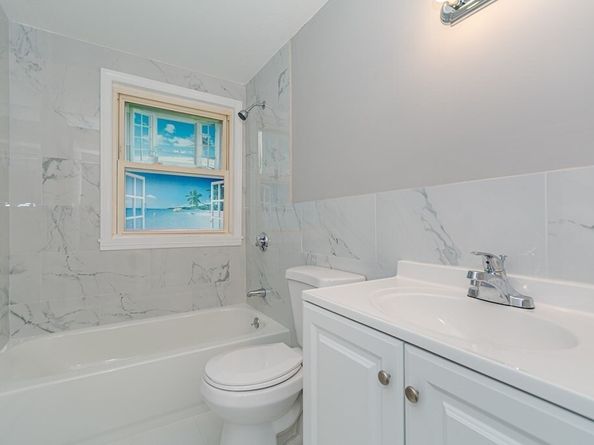 35 Bernadette St, Fitchburg MA 01420