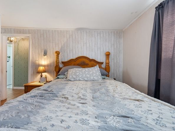 35 Bernadette St, Fitchburg MA 01420
