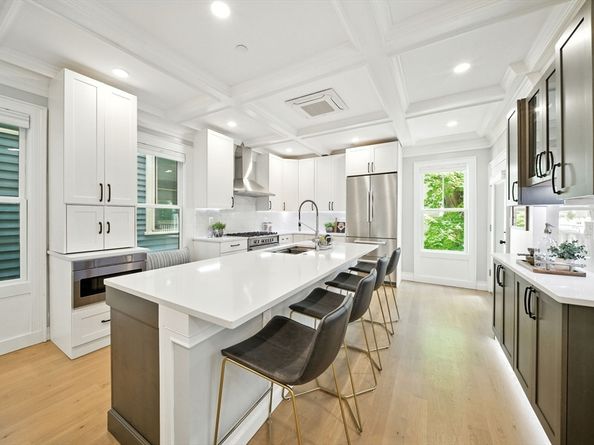 74-76 Dana St 2, Cambridge MA 02138