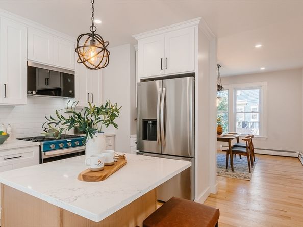 16 Blue Hill Ave, Milton MA 02186