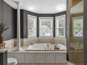 37 Stirling St, Andover MA 01810
