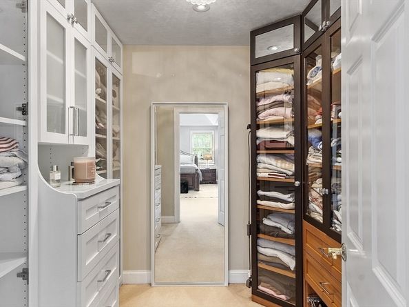 37 Stirling St, Andover MA 01810