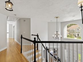 37 Stirling St, Andover MA 01810