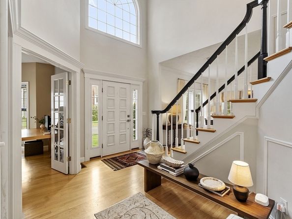 37 Stirling St, Andover MA 01810