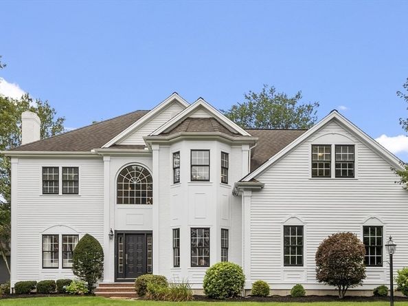 37 Stirling St, Andover MA 01810