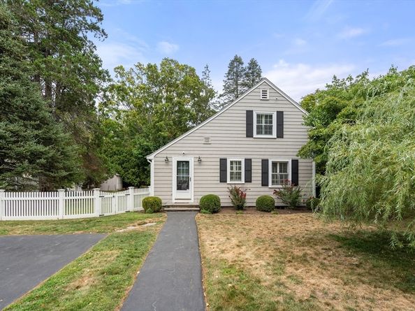428 Weston Road, Wellesley MA 02482
