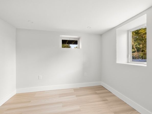 18 Lynn St, Malden MA 02148