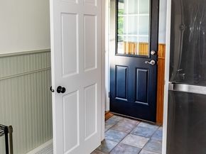 6 Carrington St, Blackstone MA 01504