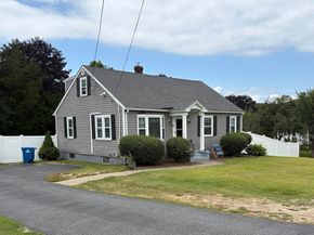 6 Carrington St, Blackstone MA 01504