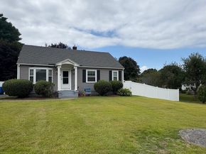 6 Carrington St, Blackstone MA 01504