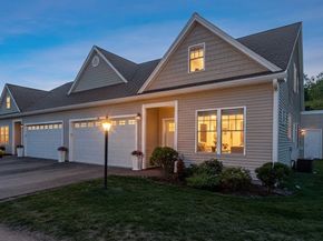 843 Ledgewood Way 843, Clinton MA 01510