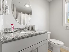 843 Ledgewood Way 843, Clinton MA 01510