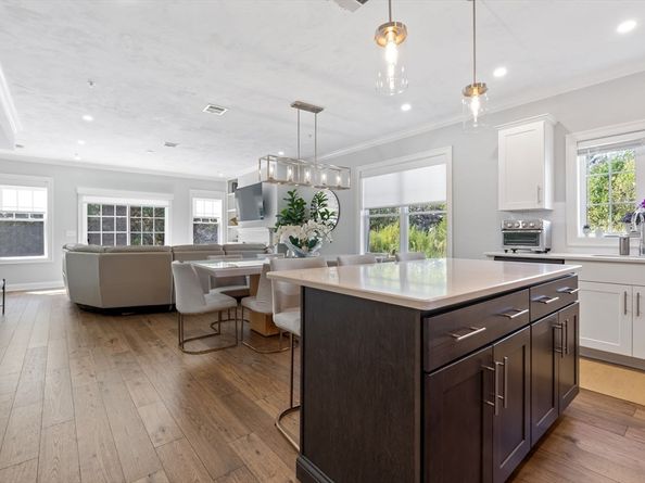843 Ledgewood Way 843, Clinton MA 01510
