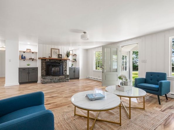 15 Neds Point, Mattapoisett MA 02739