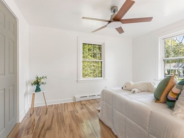 15 Neds Point, Mattapoisett MA 02739