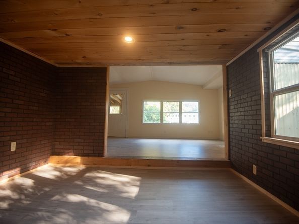 20 Dana Road, Barre MA 01005