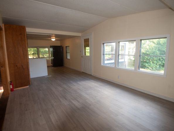 20 Dana Road, Barre MA 01005