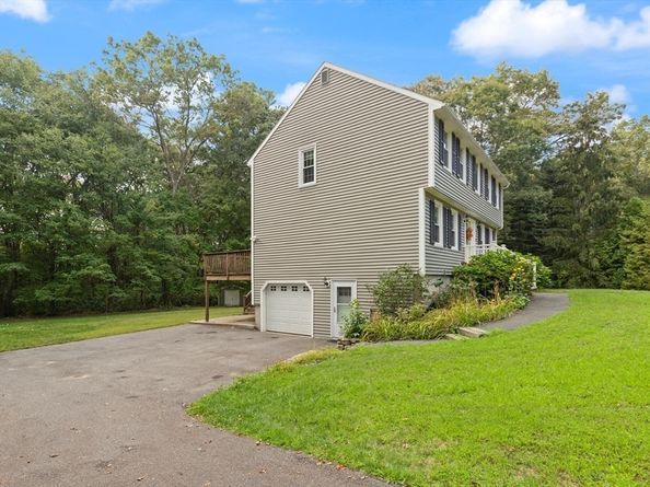 40 Agostino Dr, Wilmington MA 01887