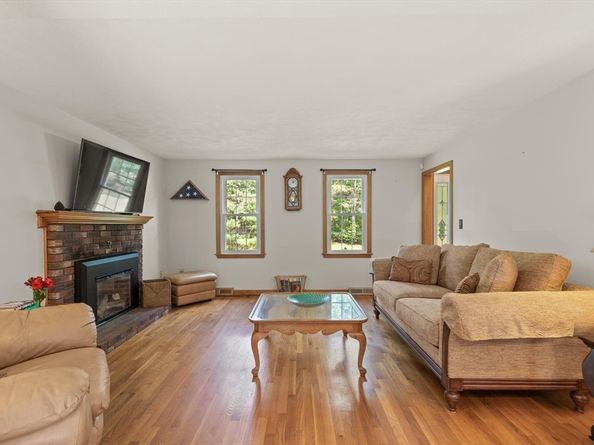 40 Agostino Dr, Wilmington MA 01887