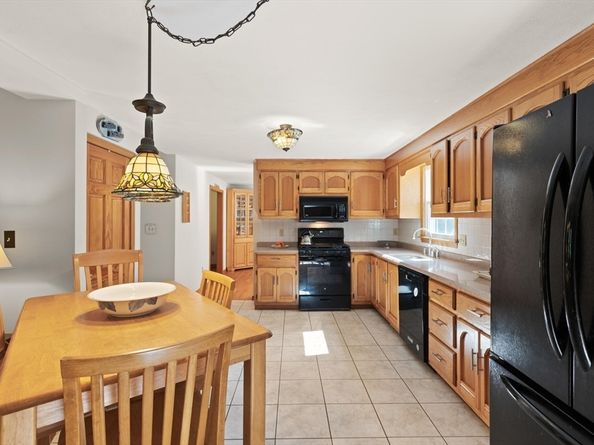 40 Agostino Dr, Wilmington MA 01887