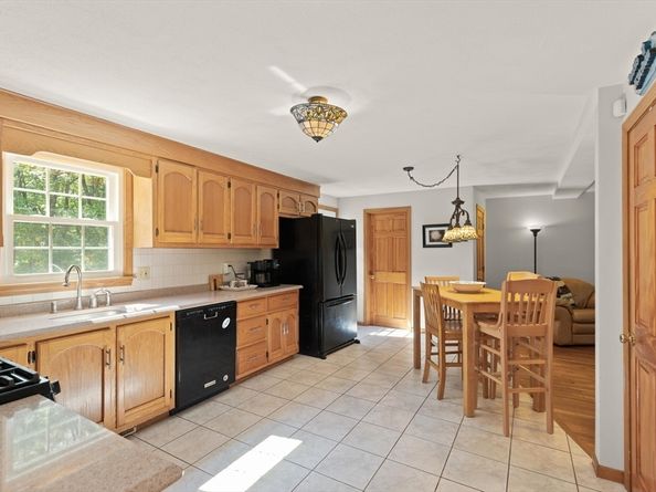 40 Agostino Dr, Wilmington MA 01887