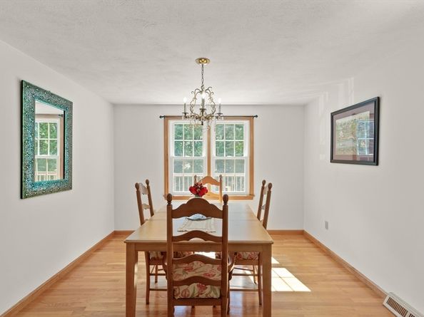 40 Agostino Dr, Wilmington MA 01887