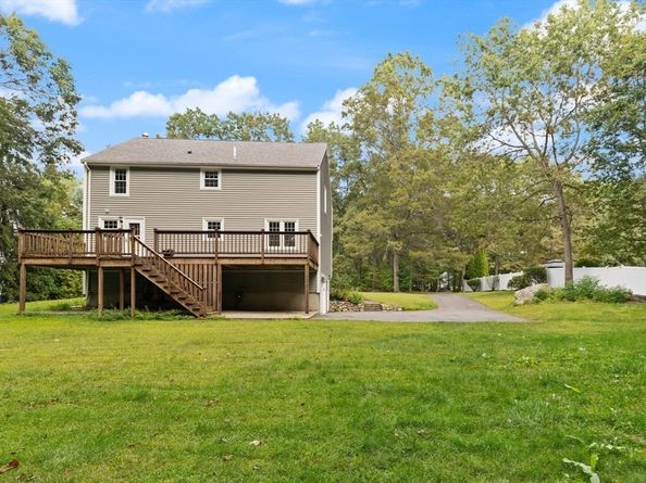 40 Agostino Dr, Wilmington MA 01887