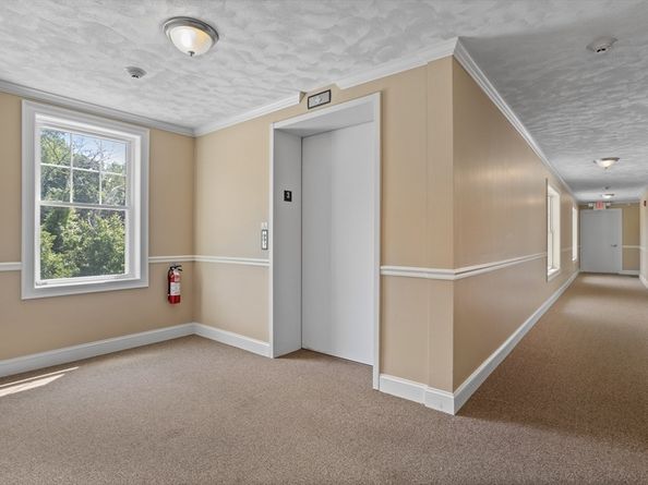 15 Church St 302, Wilmington MA 01887