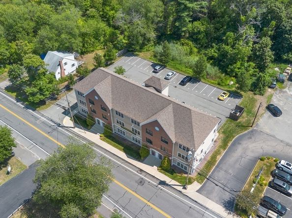 15 Church St 302, Wilmington MA 01887