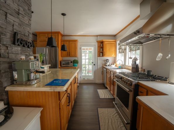 352 Charles River Rd 352, Watertown MA 02472