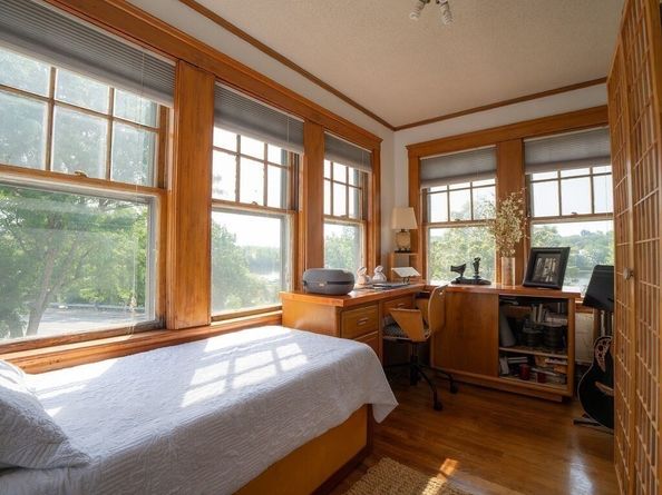 352 Charles River Rd 352, Watertown MA 02472