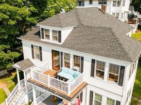 352 Charles River Rd 352, Watertown MA 02472
