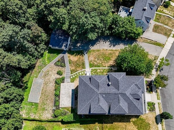 21 Crest Ave, Chelsea MA 02150