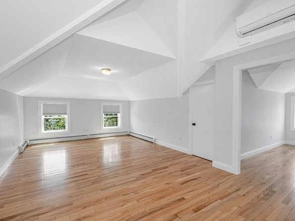 21 Crest Ave, Chelsea MA 02150