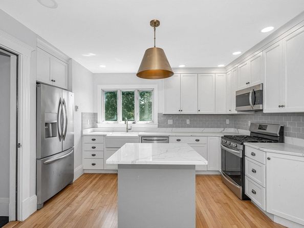 21 Crest Ave, Chelsea MA 02150