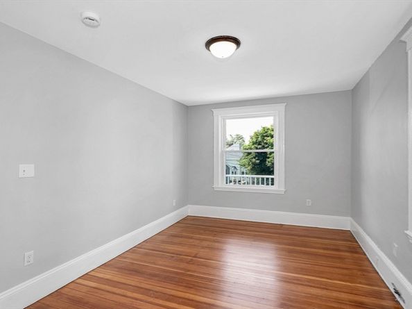 21 Crest Ave, Chelsea MA 02150