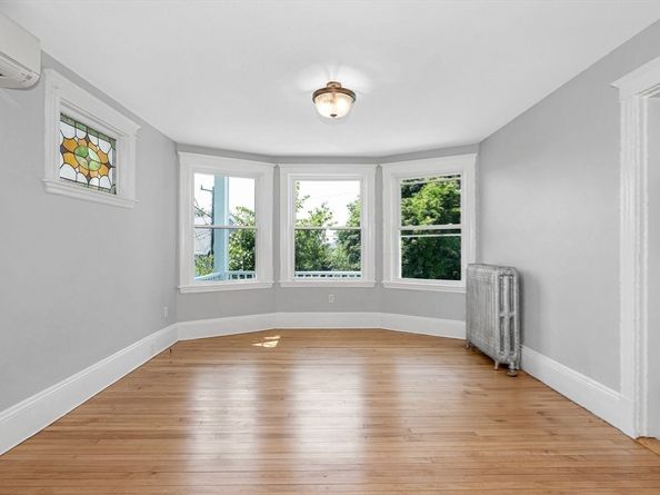 21 Crest Ave, Chelsea MA 02150