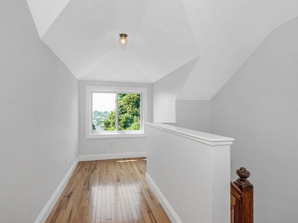 21 Crest Ave, Chelsea MA 02150