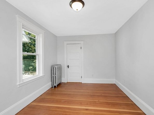 21 Crest Ave, Chelsea MA 02150