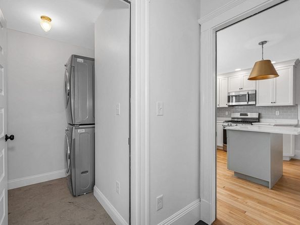 21 Crest Ave, Chelsea MA 02150