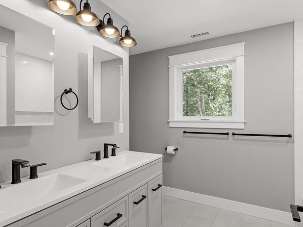 17 Coal Kiln Rd, Princeton MA 01541