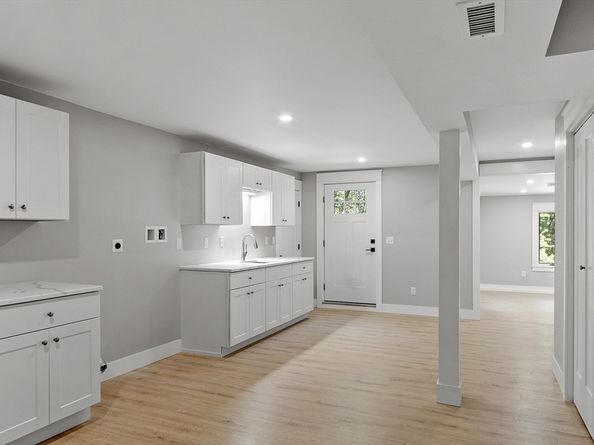 17 Coal Kiln Rd, Princeton MA 01541