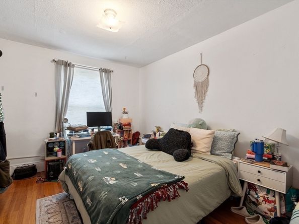 182 Harvard 3, Cambridge MA 02138